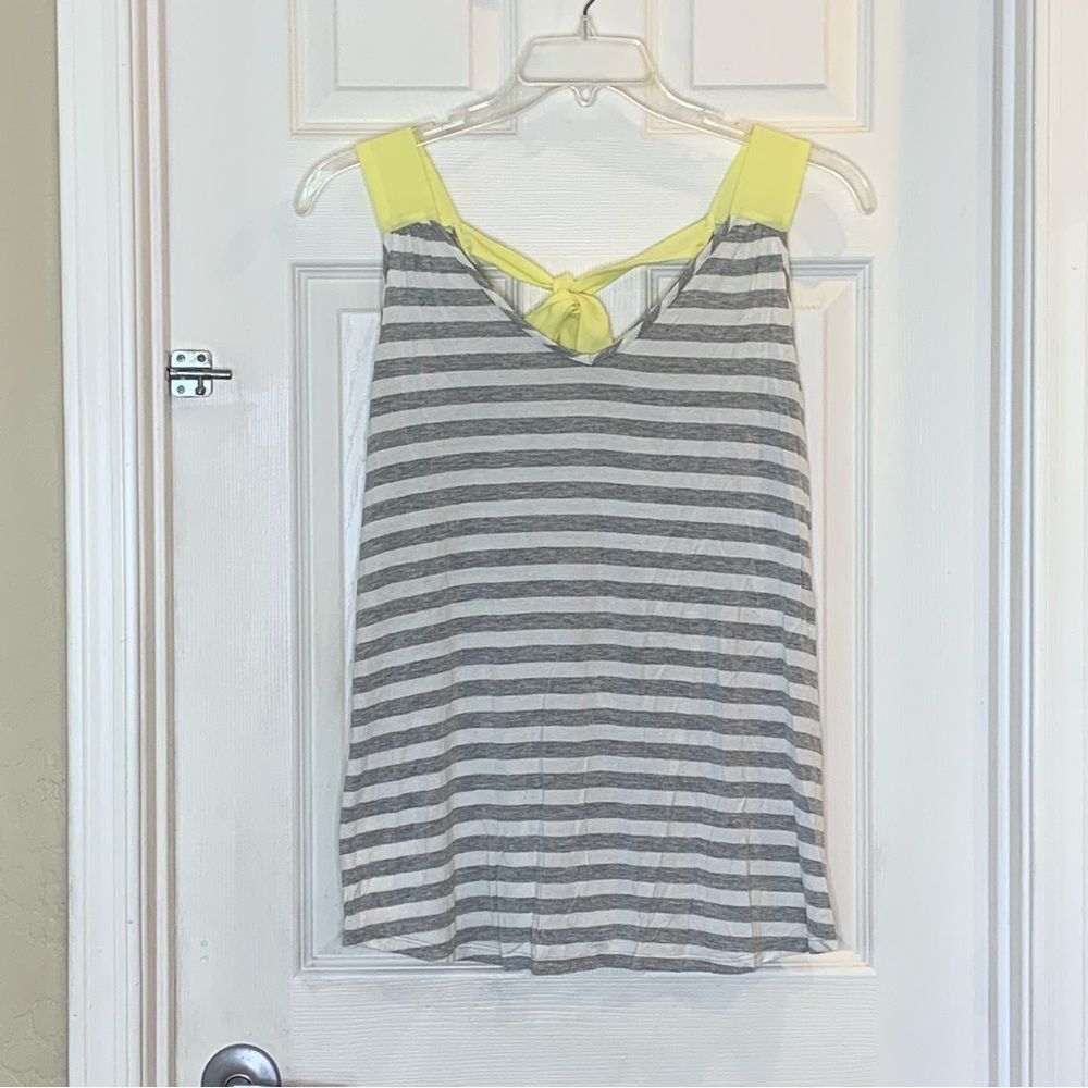 Faith and Joy Gray and White Striped Tank Yellow Tie Accent Size Medium